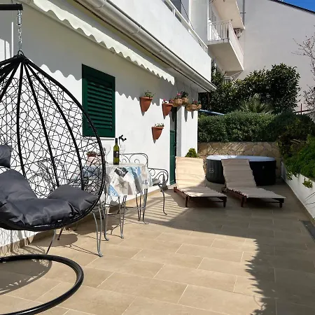 Apartamento Queen Hvar Luxury Apartment Jacuzzi & Bikes Hvar Town