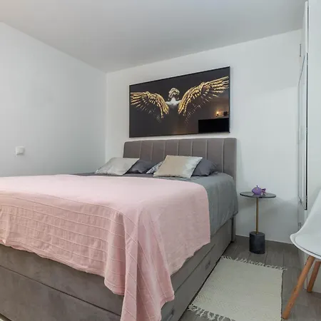Appartamento Queen Hvar Luxury Jacuzzi & Bikes Hvar Town