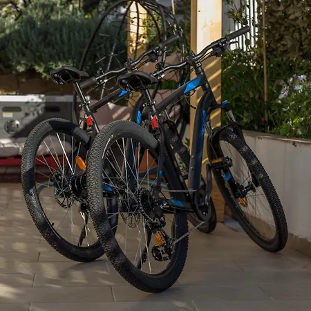 Queen Hvar Luxury Apartment Jacuzzi & Bikes *