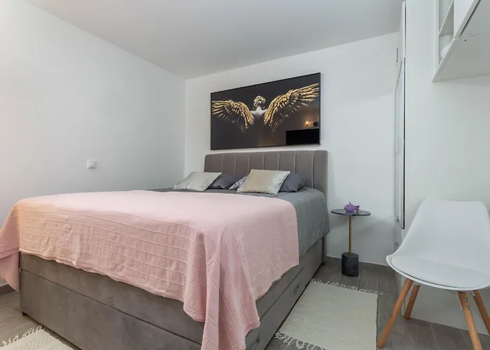 Apartamento Queen Hvar Luxury Apartment Jacuzzi & Bikes Hvar Town