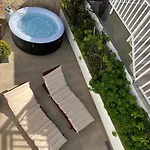 Queen Hvar Luxury Apartment Jacuzzi & Bikes 公寓 赫瓦尔