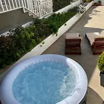 Queen Hvar Luxury Apartment Jacuzzi & Bikes * 赫瓦尔